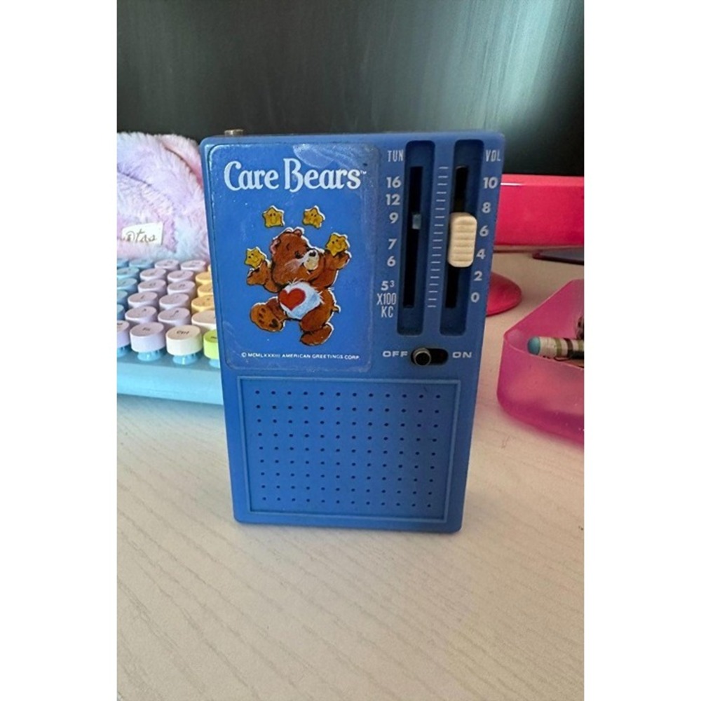1984 CARE BEARS RADIO - Picture 7 of 8
